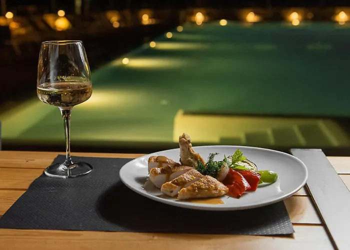 Marmari Bay Hotell 3*